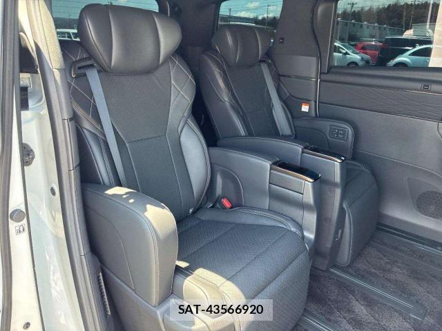 Toyota VELLFIRE 2024-04 8009113-4