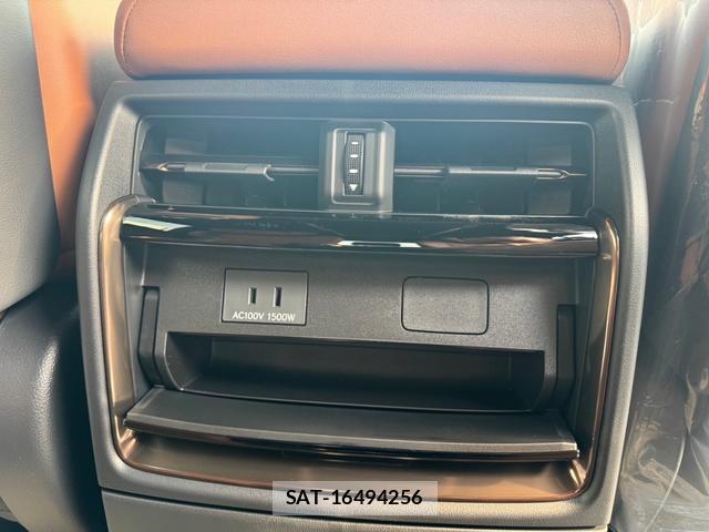 Toyota VELLFIRE 2024-03 8009809-7