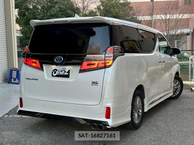 Toyota VELLFIRE 2021-02 8009866-1