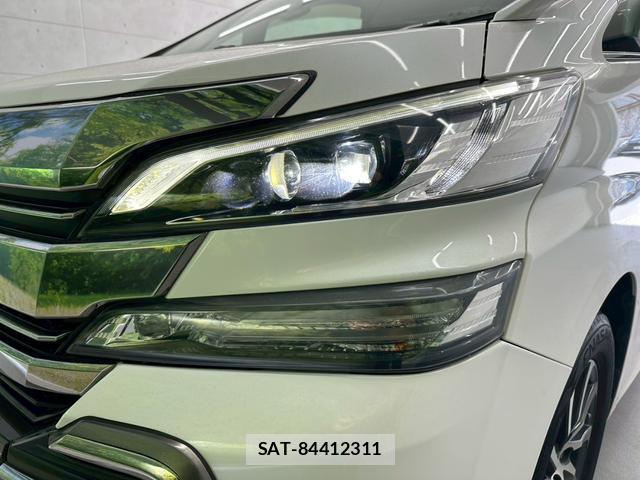 Toyota VELLFIRE 2016-08 8009867-11