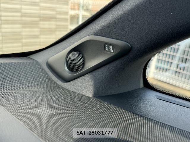 Toyota VELLFIRE 2025-06 8010368-13