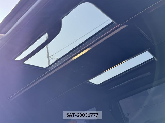 Toyota VELLFIRE 2025-06 8010368-16