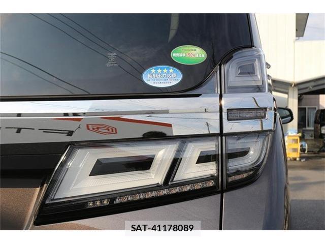 Toyota VELLFIRE 2018-06 8010798-11