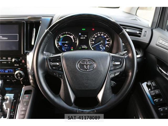 Toyota VELLFIRE 2018-06 8010798-17