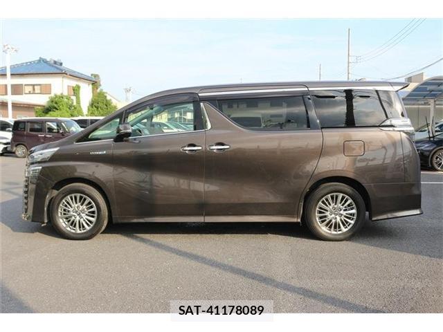Toyota VELLFIRE 2018-06 8010798-9