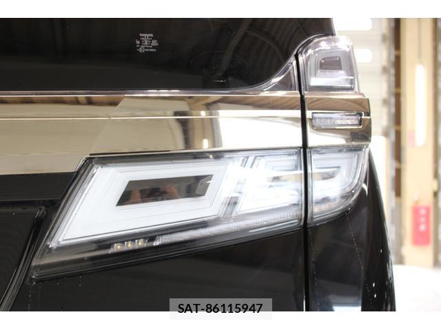 Toyota VELLFIRE 2018-03 8011281-14