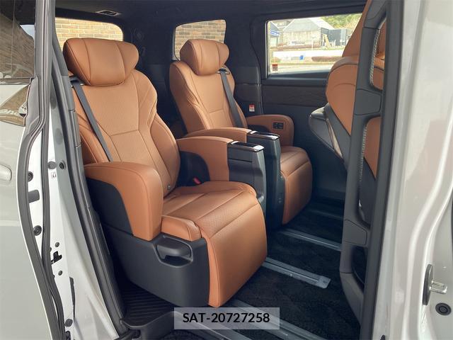 Toyota VELLFIRE 2024-10 8011445-13