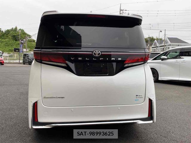 Toyota VELLFIRE 2024-03 8011446-2