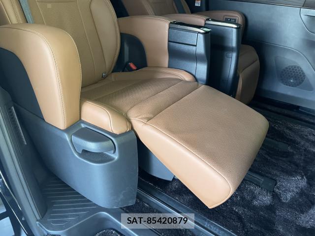 Toyota VELLFIRE 2025-04 8011468-17