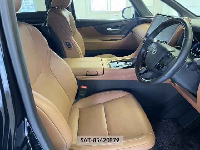 Toyota VELLFIRE 2025-04 8011468-18