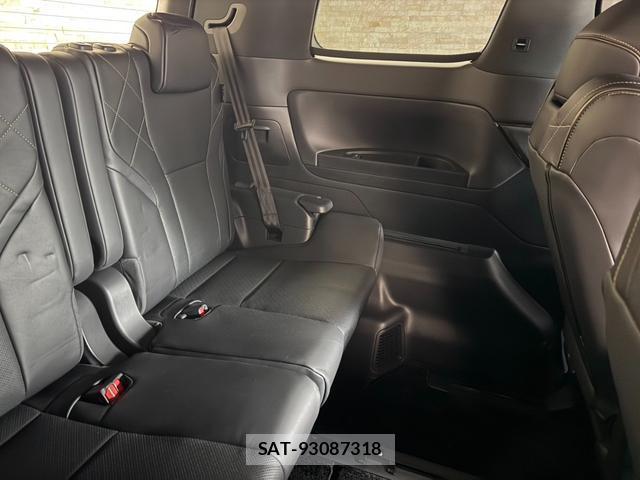 Toyota VELLFIRE 2024-02 8011483-11