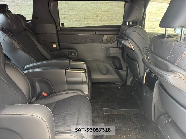 Toyota VELLFIRE 2024-02 8011483-9