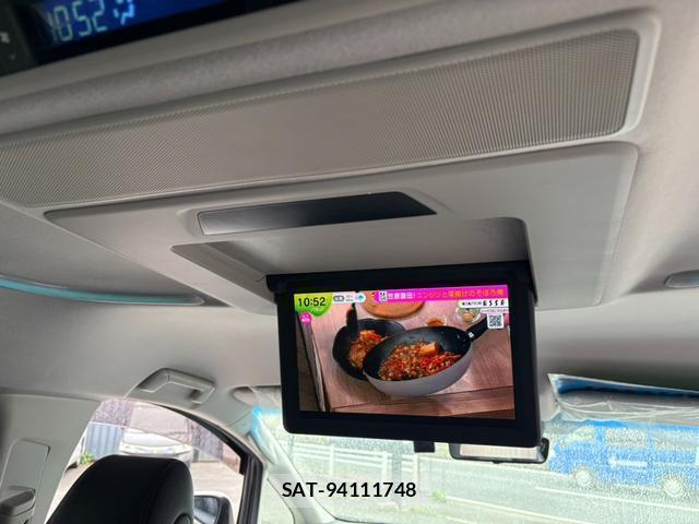 Toyota VELLFIRE 2018-04 8011578-1