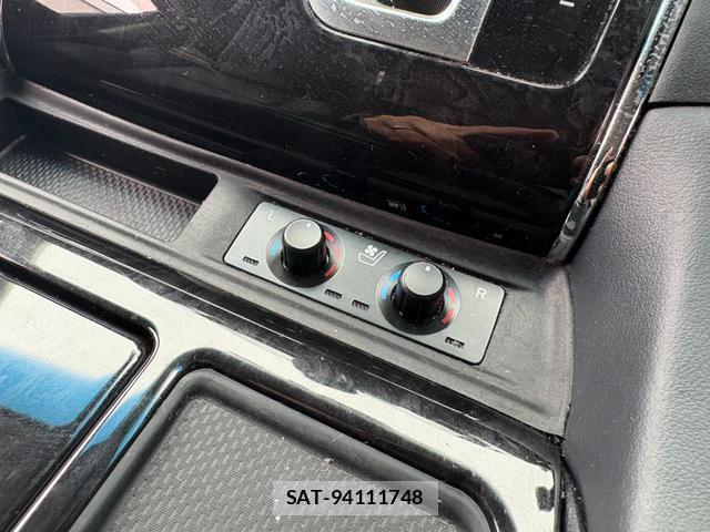 Toyota VELLFIRE 2018-04 8011578-16