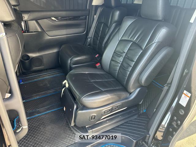 Toyota VELLFIRE 2016-10 8011579-10