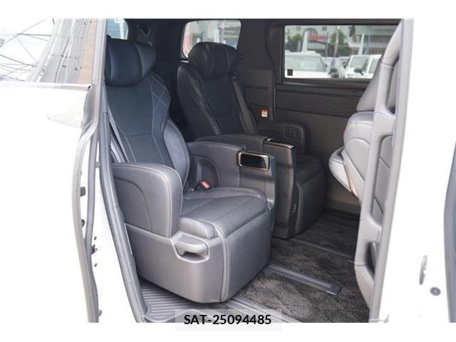 Toyota VELLFIRE 2024-02 8011932-12