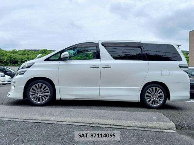Toyota VELLFIRE 2014-03 8003597-2