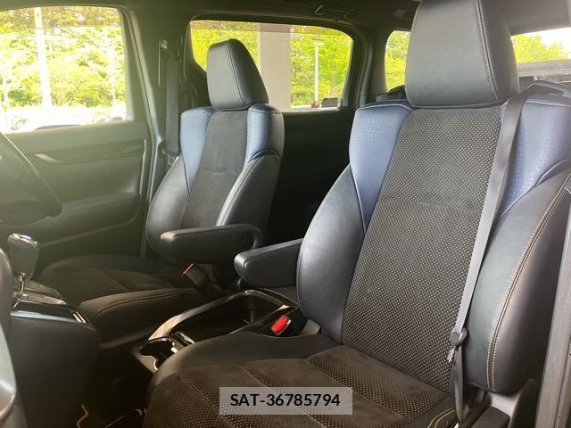 Toyota VELLFIRE 2017-01 8011182-6