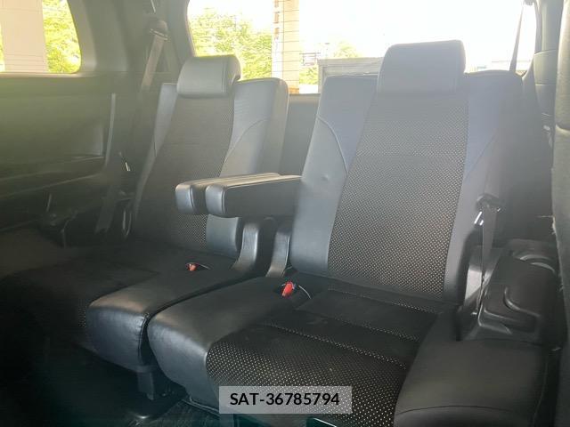 Toyota VELLFIRE 2017-01 8011182-8