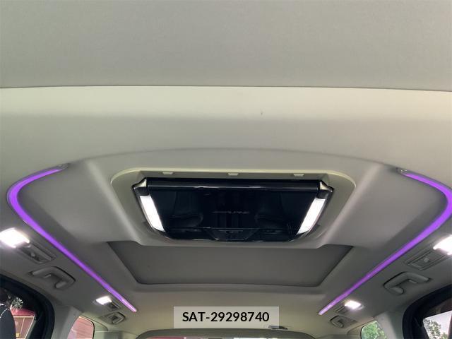 Toyota VELLFIRE 2017-04 8011478-10