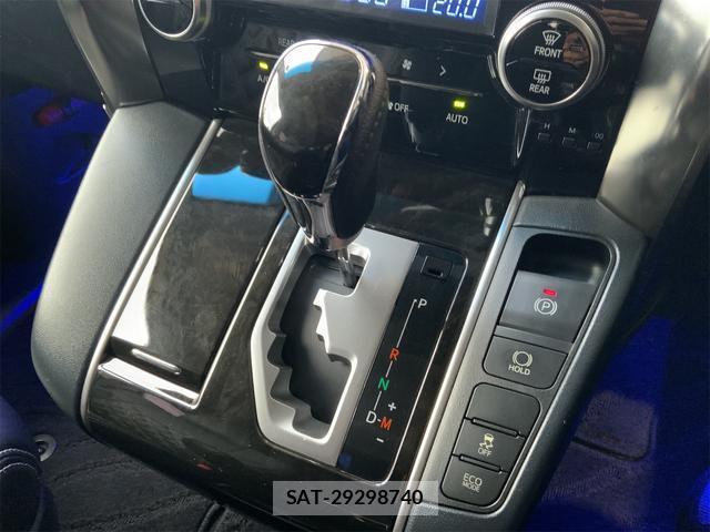 Toyota VELLFIRE 2017-04 8011478-9