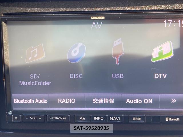 Mazda VERISA 2014-04 8007053-4