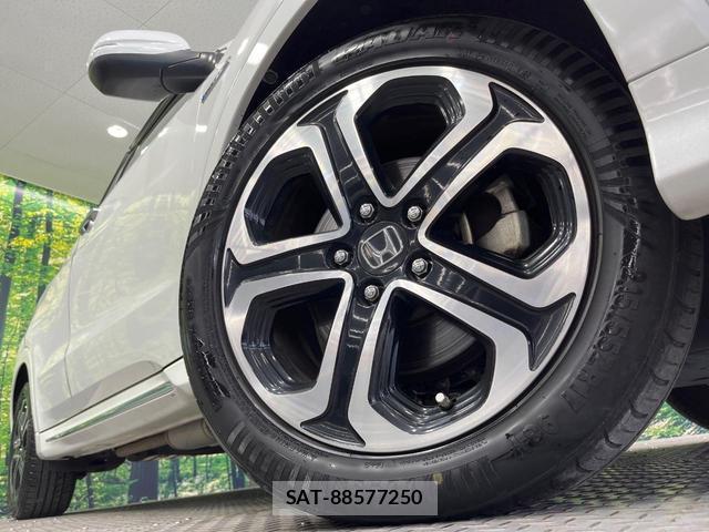 Honda VEZEL 2018-03 8006917-12