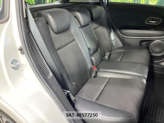 Honda VEZEL 2018-03 8006917-8