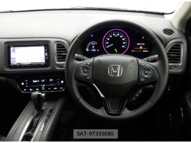 Honda VEZEL 2019-05 8008175-2