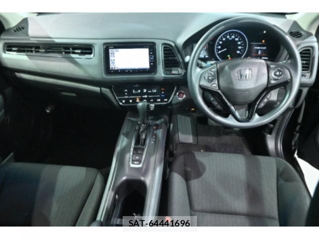 Honda VEZEL 2017-12 8008183-2
