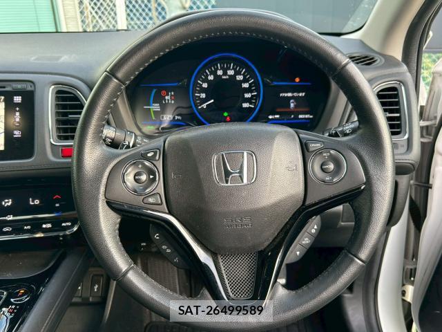 Honda VEZEL 2015-03 8008958-10