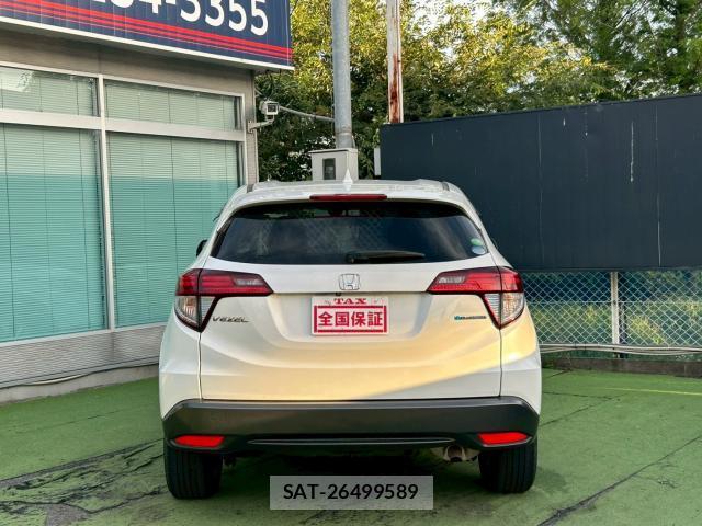 Honda VEZEL 2015-03 8008958-17