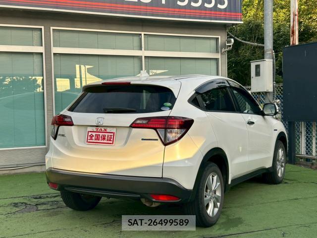 Honda VEZEL 2015-03 8008958-19