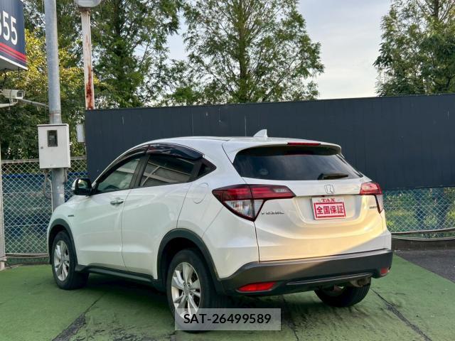 Honda VEZEL 2015-03 8008958-2