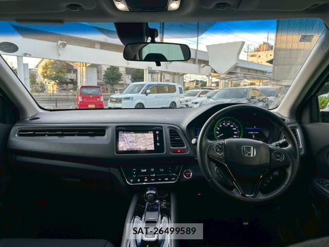 Honda VEZEL 2015-03 8008958-3