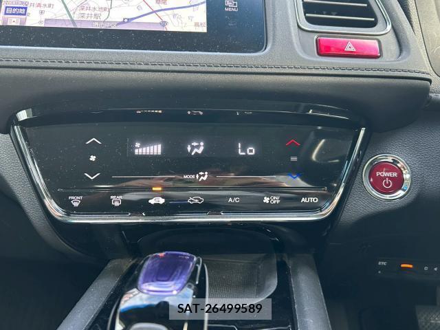 Honda VEZEL 2015-03 8008958-7