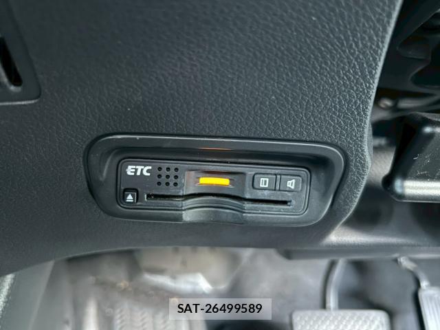 Honda VEZEL 2015-03 8008958-9