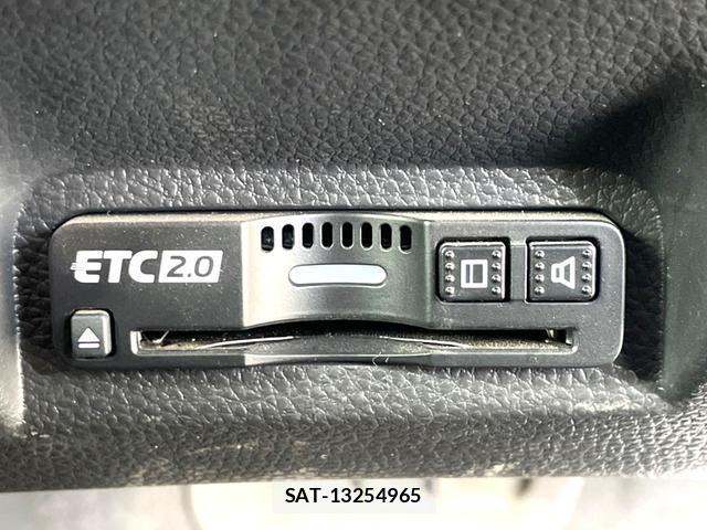 Honda VEZEL 2021-06 8009909-10