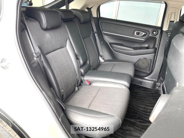 Honda VEZEL 2021-06 8009909-13