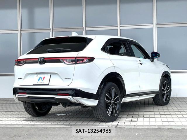 Honda VEZEL 2021-06 8009909-18