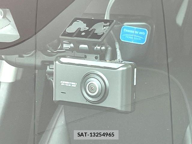 Honda VEZEL 2021-06 8009909-6