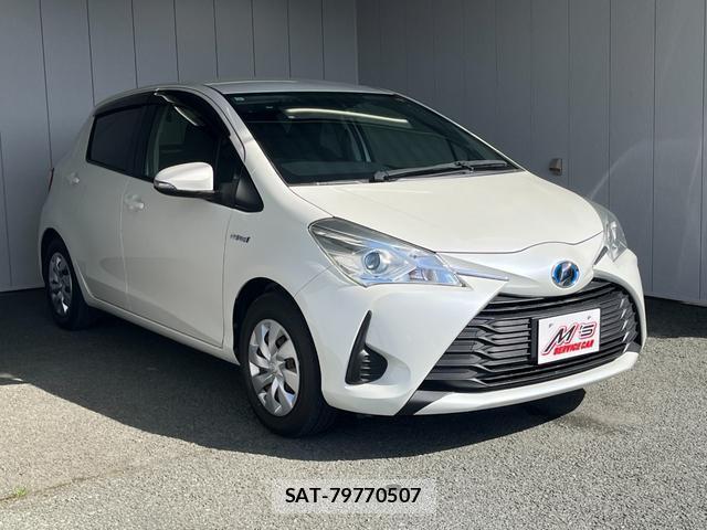 Toyota VITZ 2017-06 8006360-1