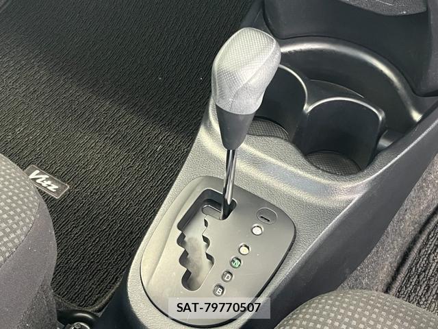 Toyota VITZ 2017-06 8006360-14
