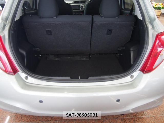 Toyota VITZ 2011-11 8007439-18