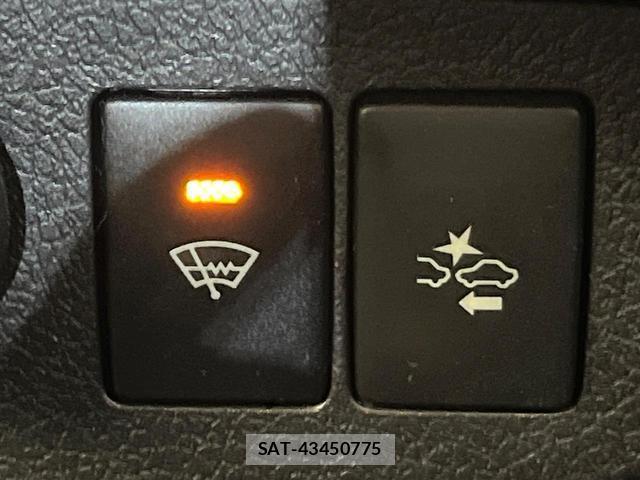 Toyota VITZ 2017-02 8008707-5