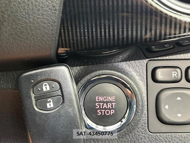 Toyota VITZ 2017-02 8008707-6