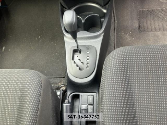 Toyota VITZ 2019-06 8009308-3