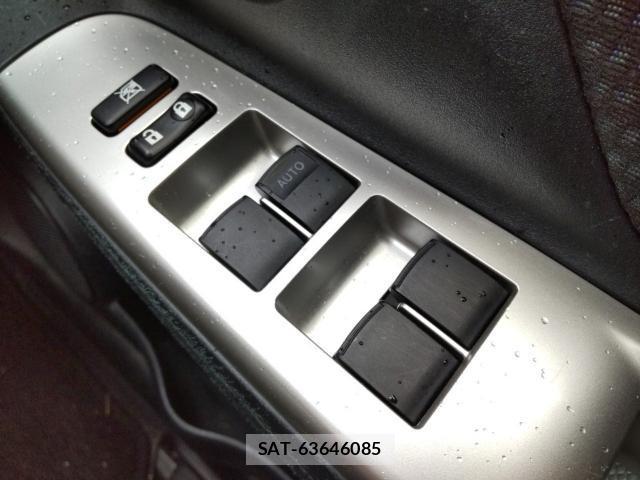 Toyota VITZ 2015-06 8012094-13