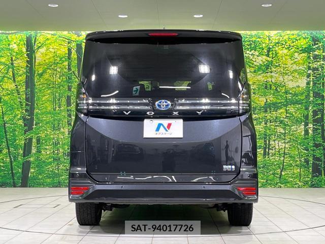 Toyota VOXY 2024-06 8003022-15