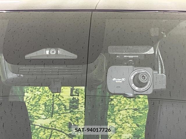 Toyota VOXY 2024-06 8003022-2
